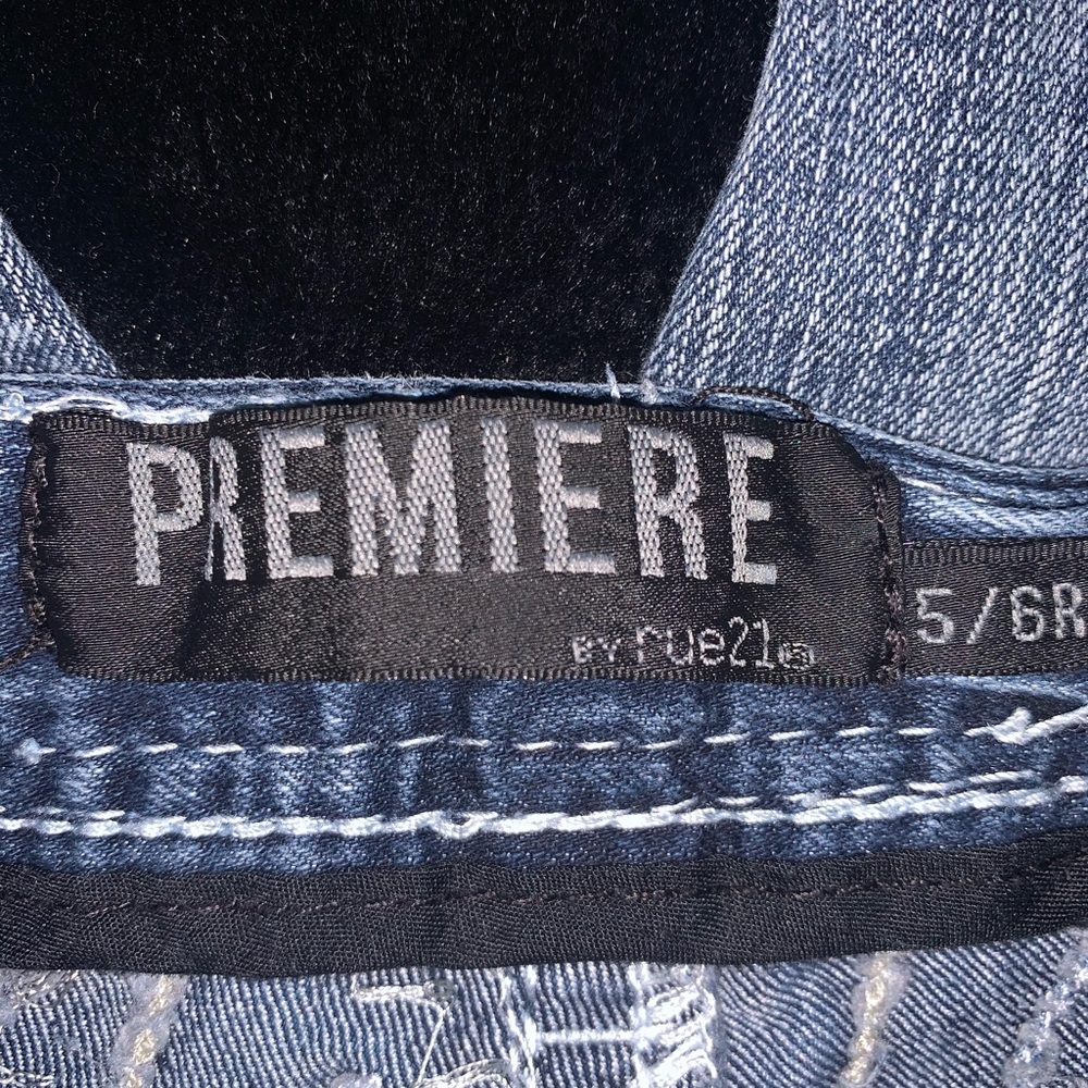 Jeans - Picture 3 of 3